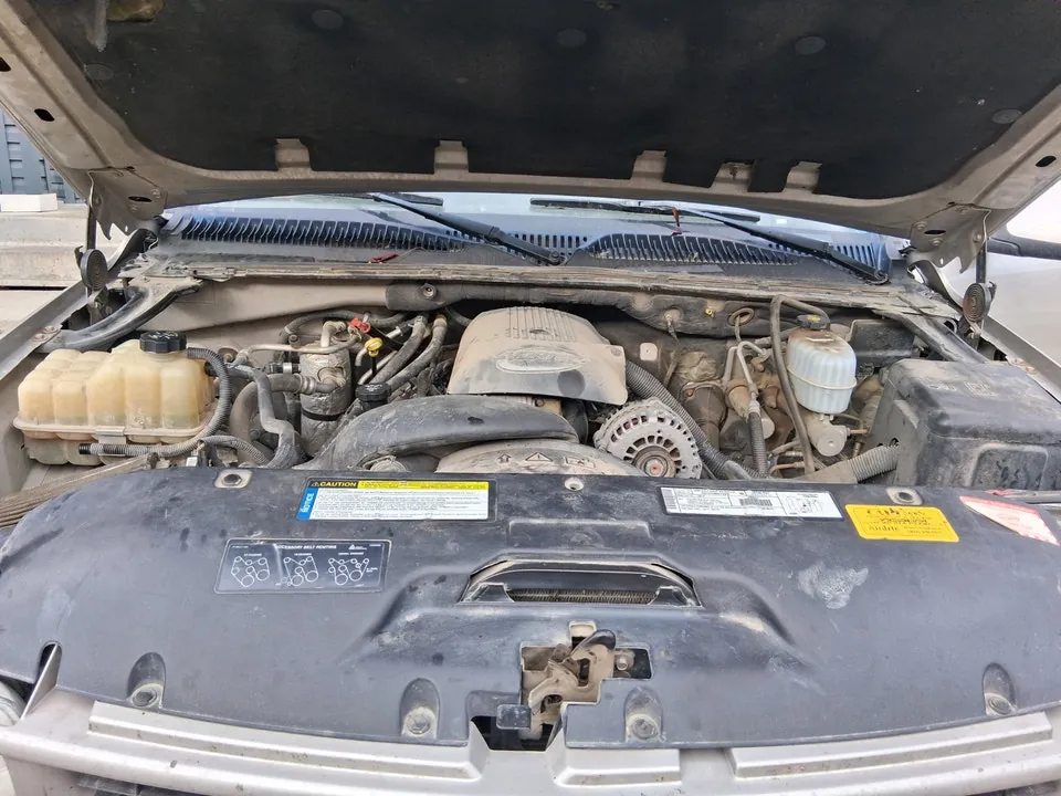 Chevrolet Suburban 2004 photo 4