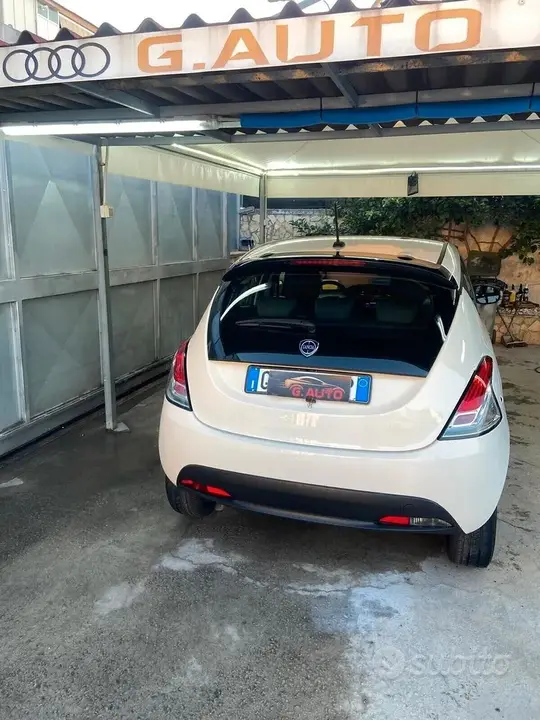 Lancia Ypsilon 2024 photo 2