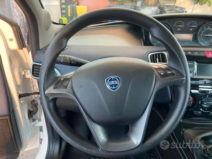 Lancia Ypsilon 2024 photo 4