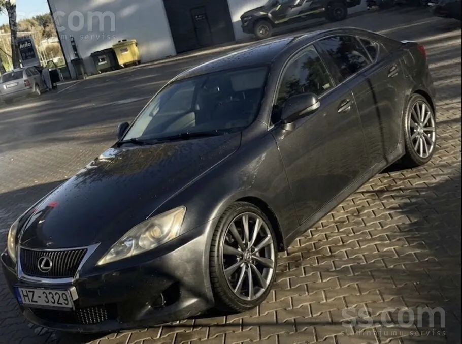 Lexus Is
