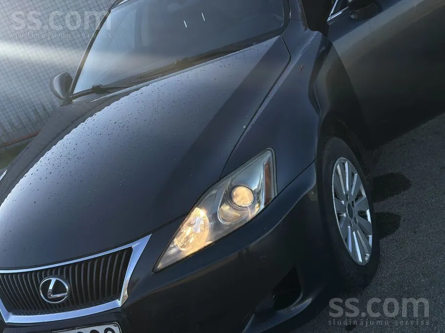 Lexus Is 2009 photo 4
