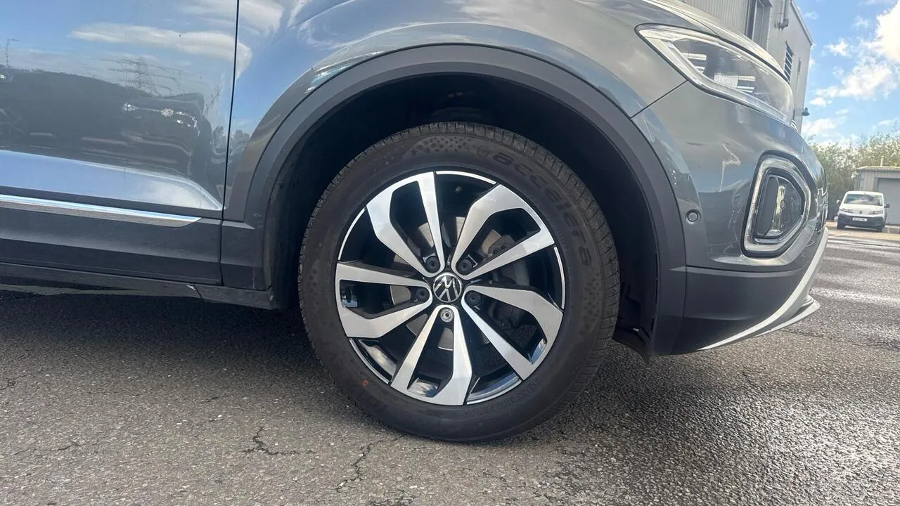 Volkswagen T-Roc 2023 photo 5