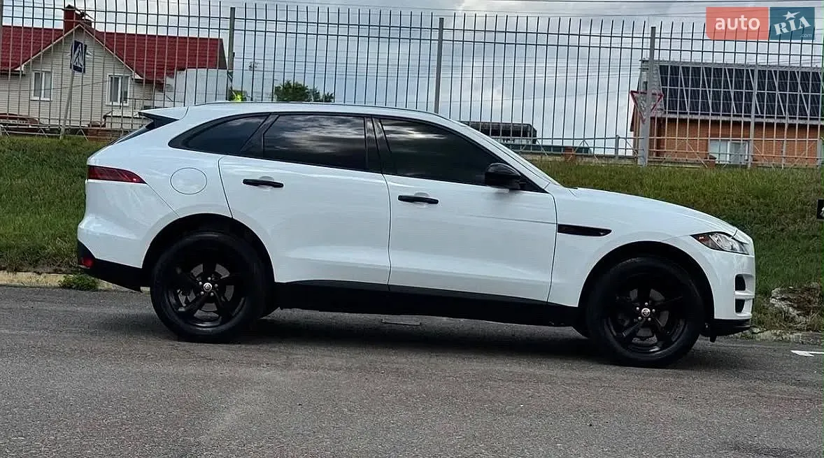 Jaguar F-Pace