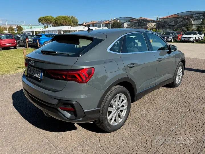 Audi Q3 2022 photo 5