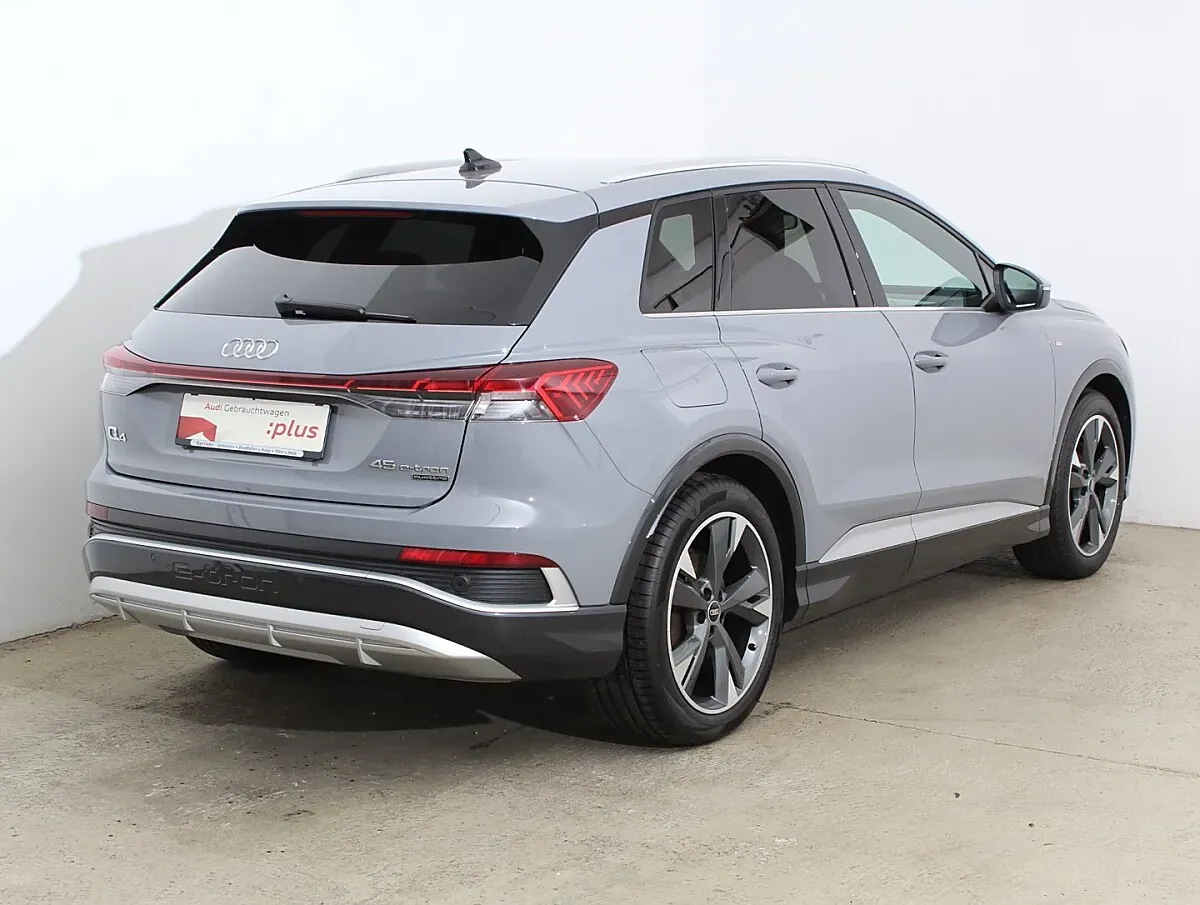 Audi Q4 2022 photo 3