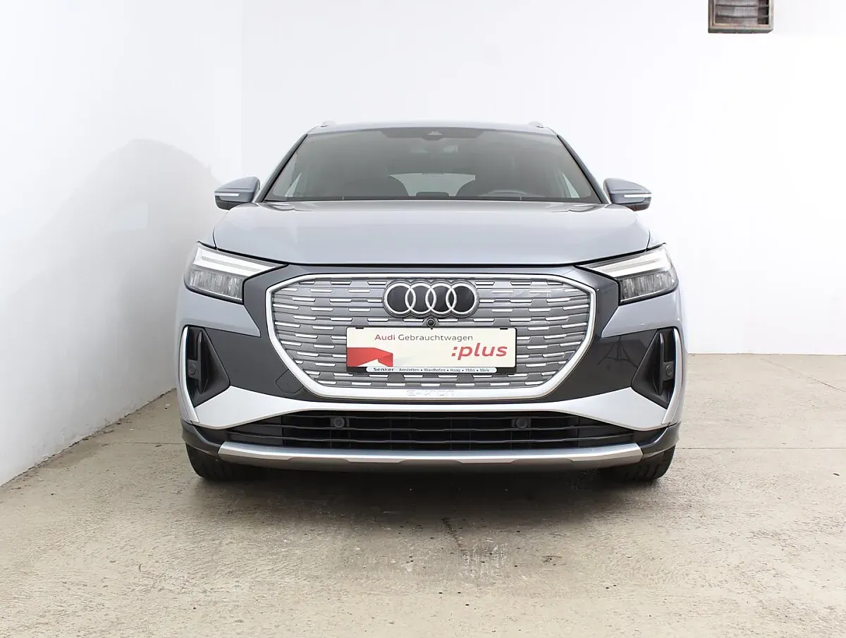 Audi Q4 2022 photo 2