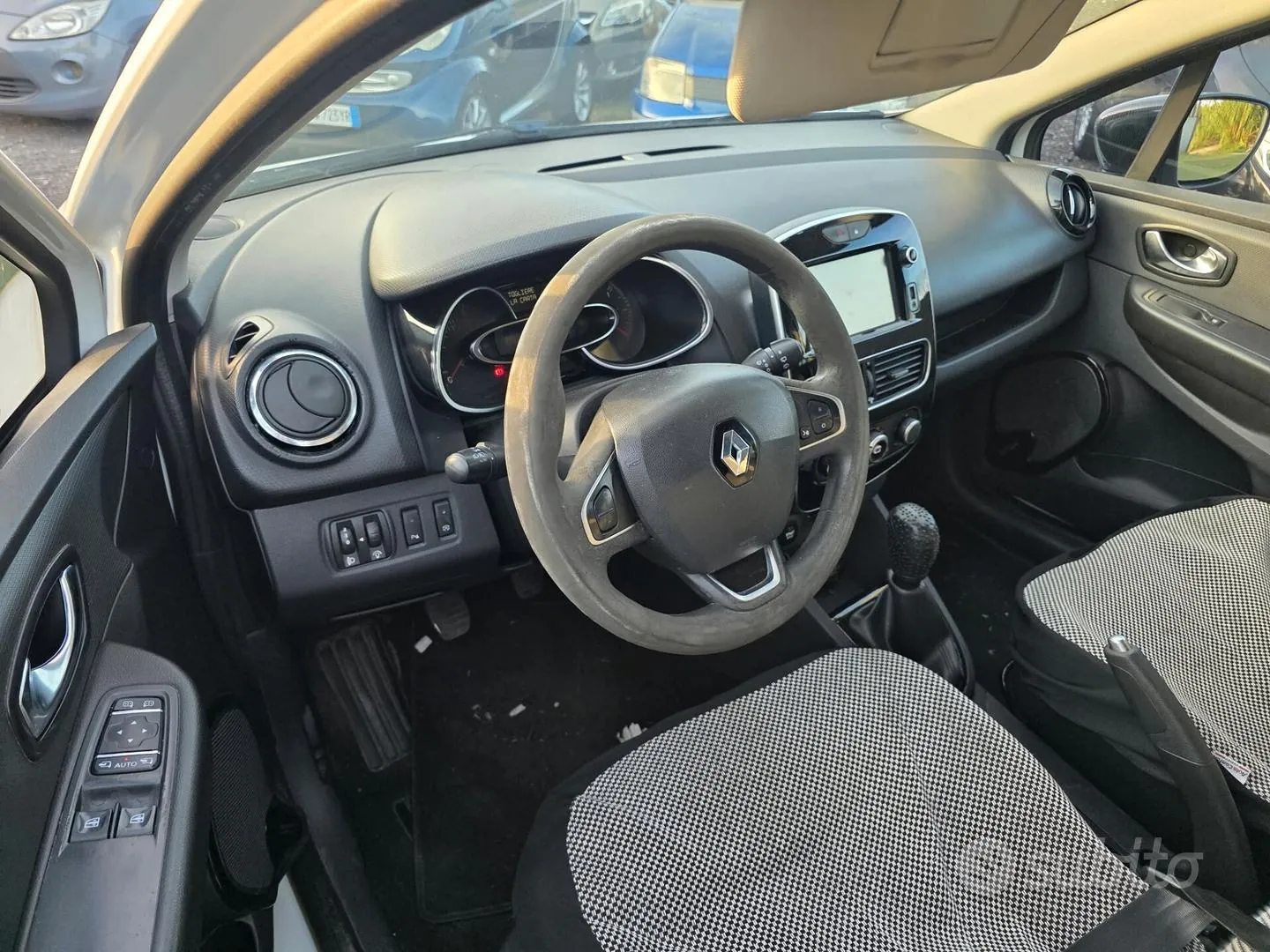 Renault Clio 2017 photo 5