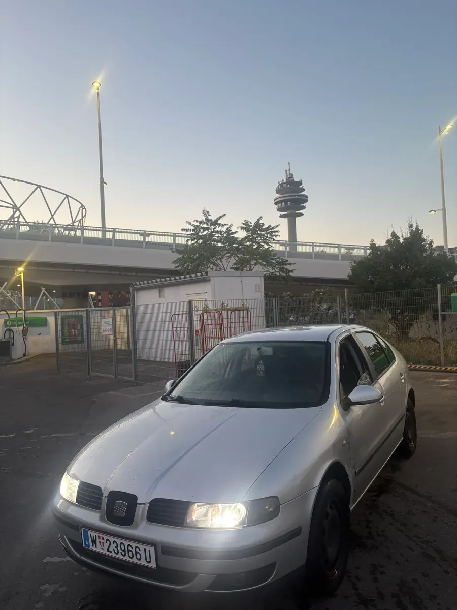 Seat Leon 2003 photo 2