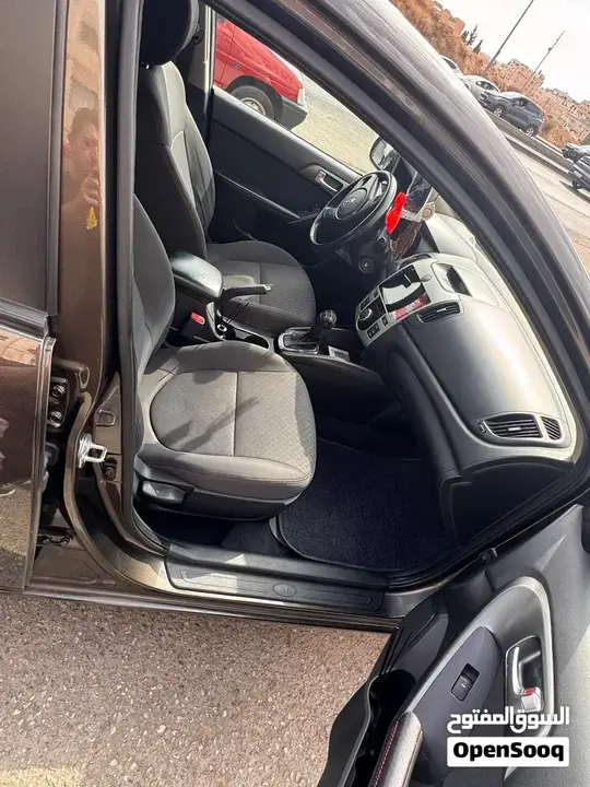 Kia Cerato 2012 photo 2