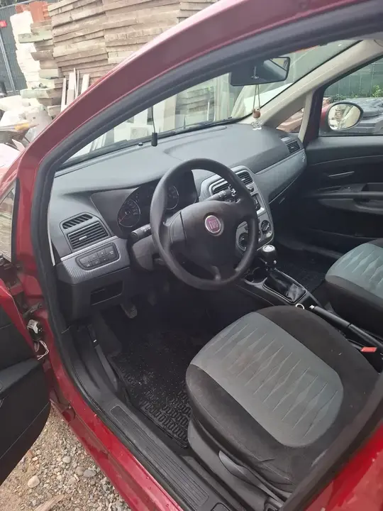 Fiat Punto 2009 photo 2