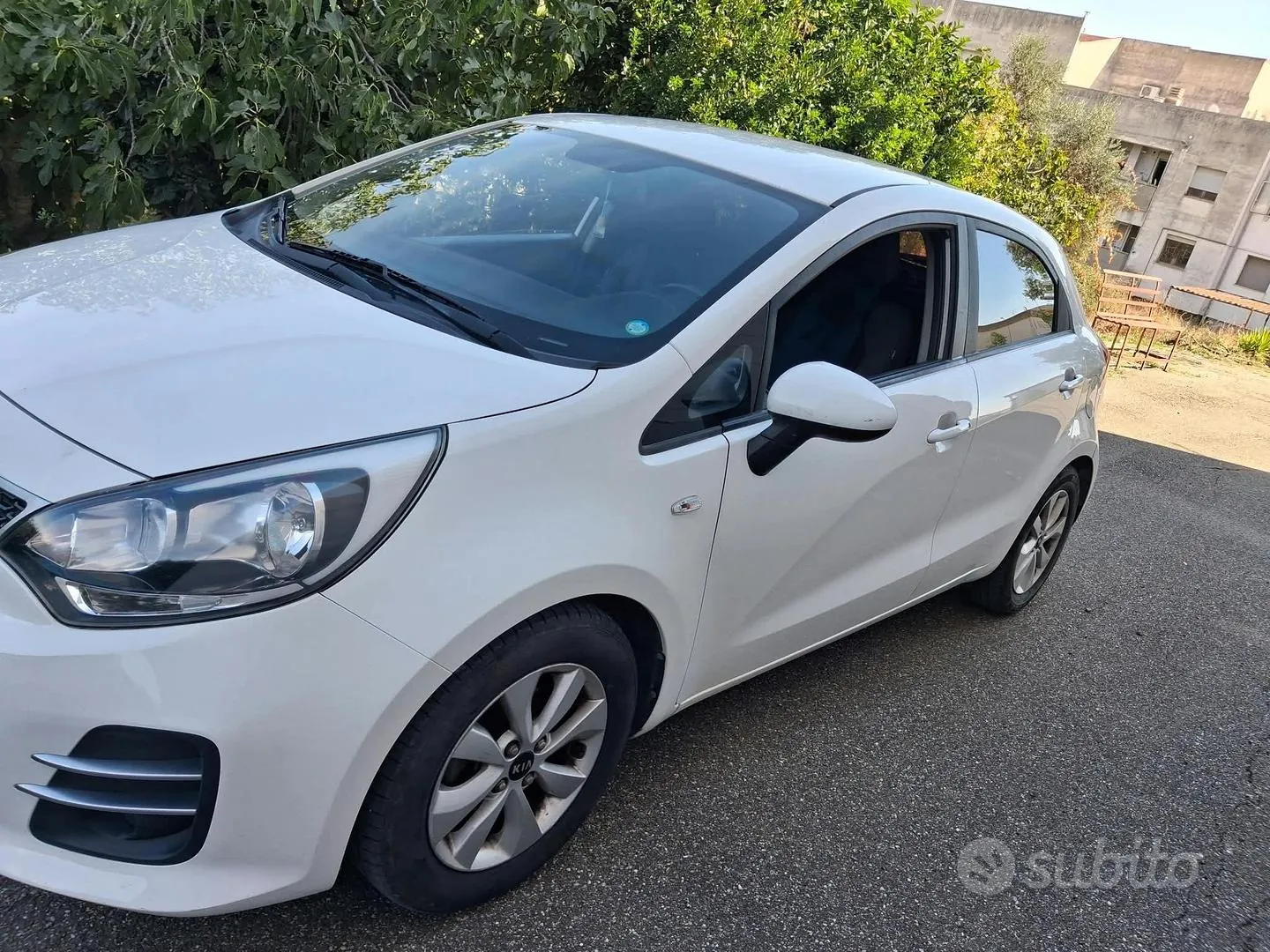Kia Rio 2015 photo 3