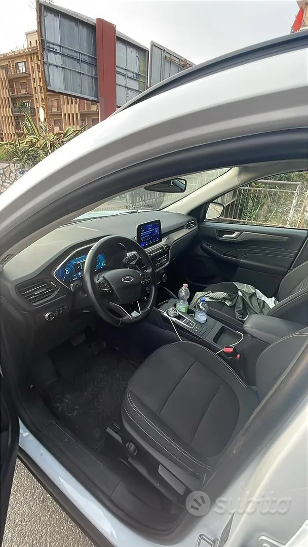 Ford Kuga 2022 photo 5