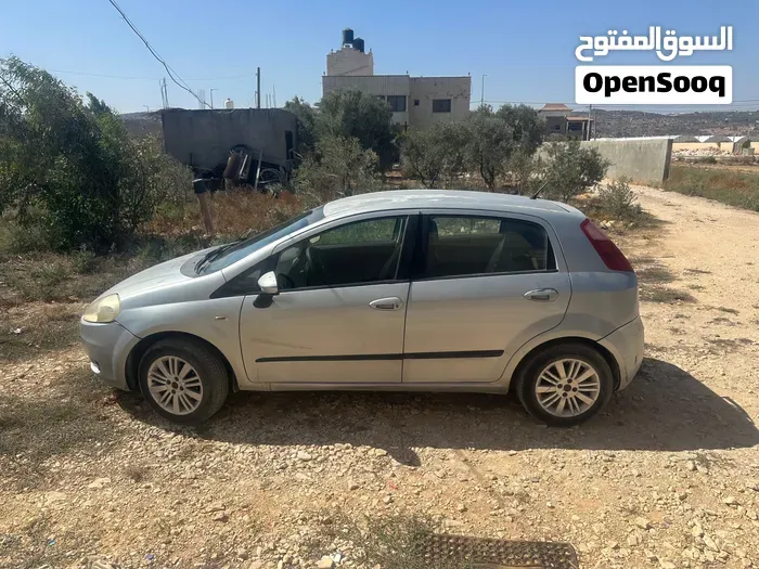 Fiat Punto 2008 photo 2