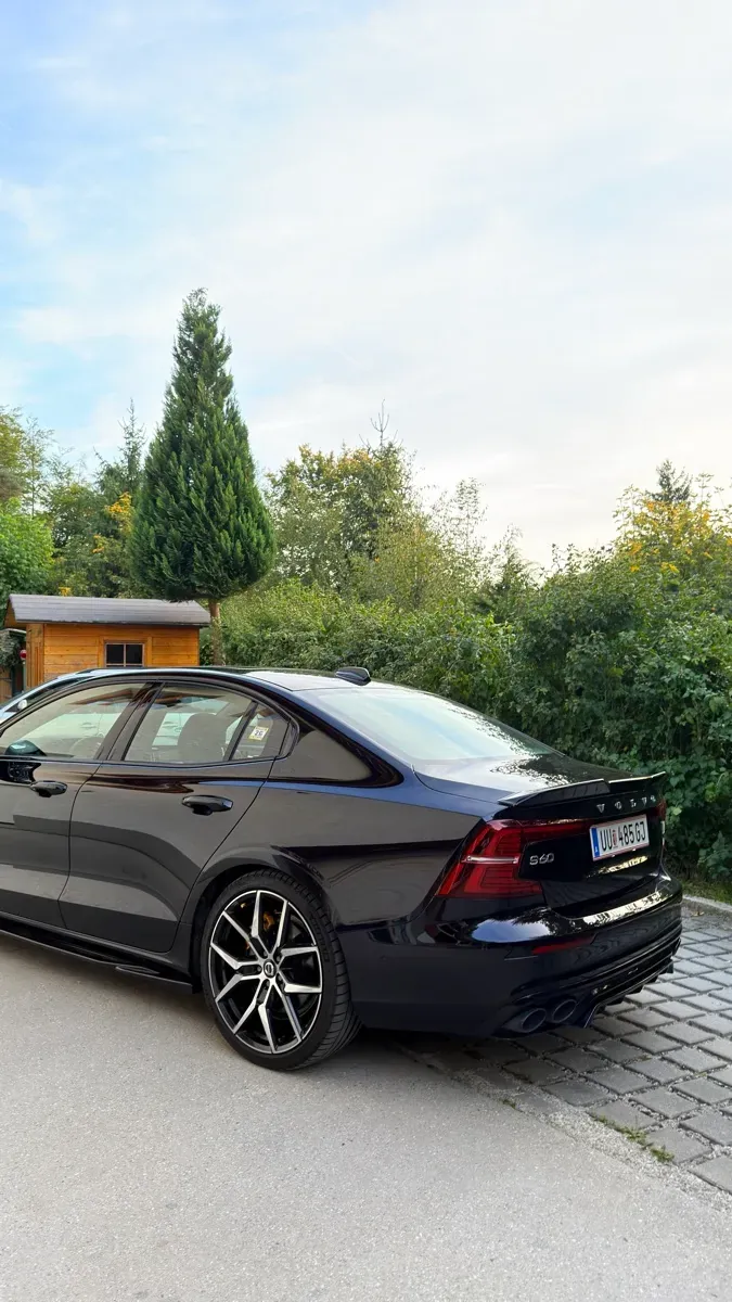 Volvo S60 2024 photo 3