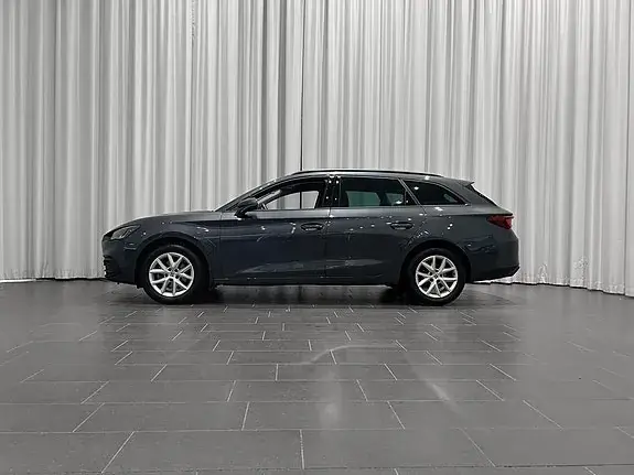 Seat Leon 2024 photo 2