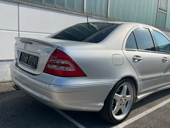 Mercedes-Benz C-Class 2003 photo 2