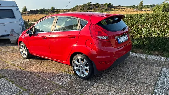 Ford Fiesta 2012 photo 3