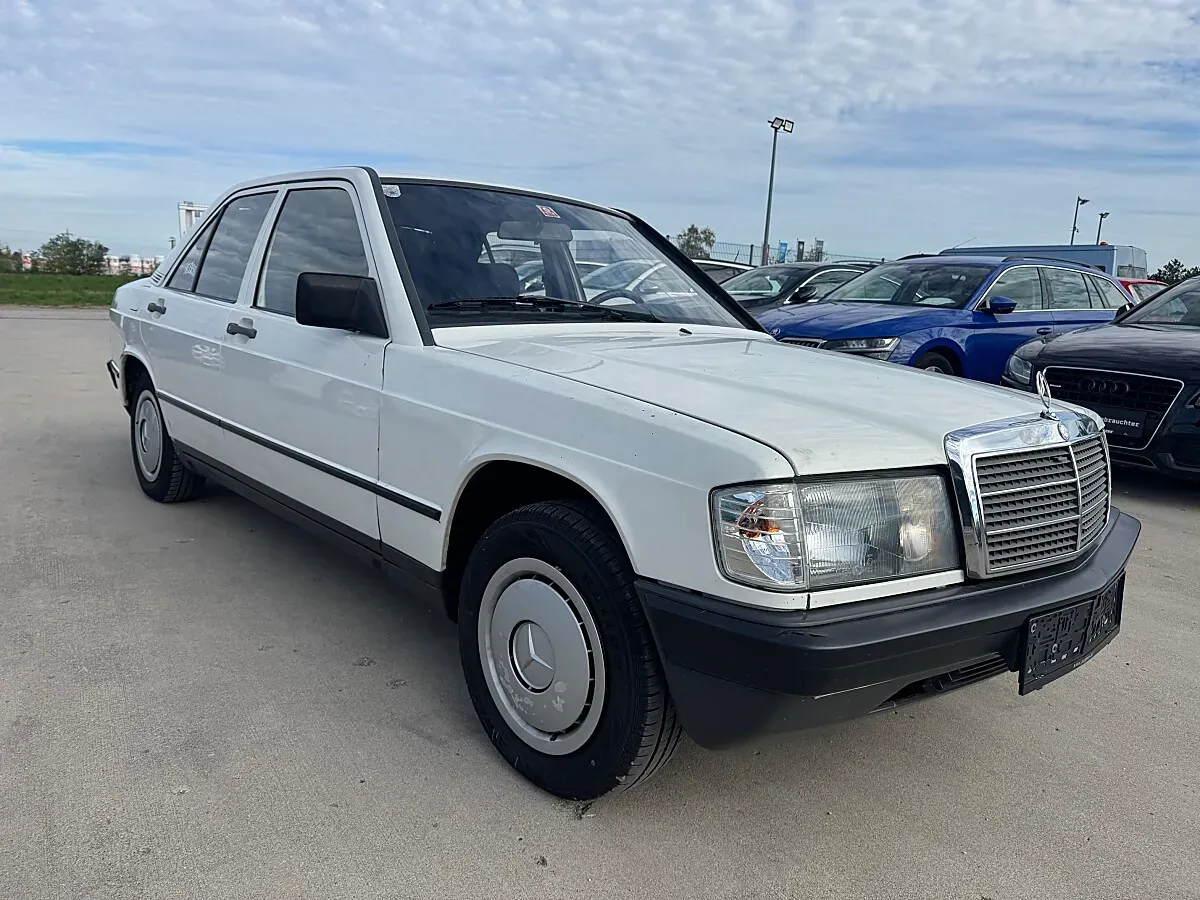 Mercedes-Benz 190
