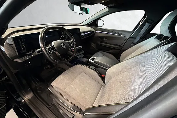 Renault Megane E-Tech 2022 photo 5