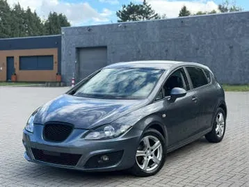 Seat Leon 2012 photo 3