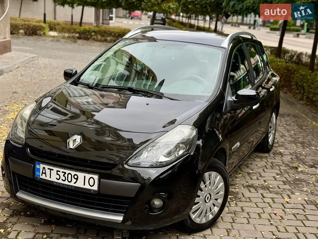 Renault Clio 2009 photo 2