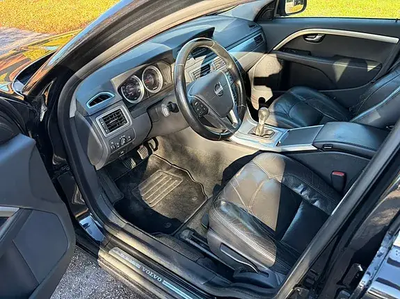 Volvo V70 2013 photo 4