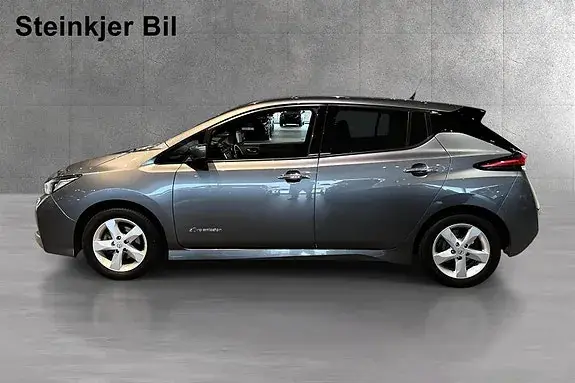 Nissan Leaf 2018 photo 2