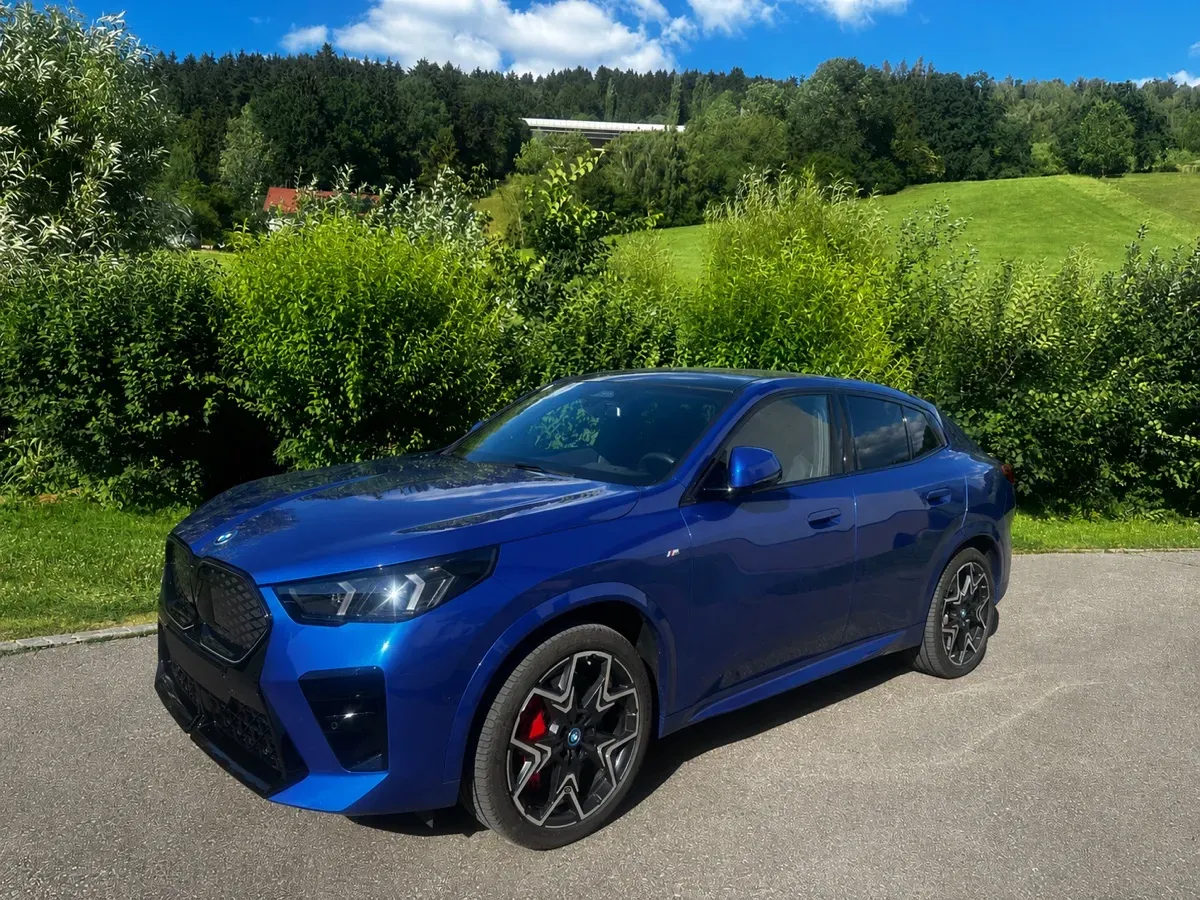 BMW Ix2