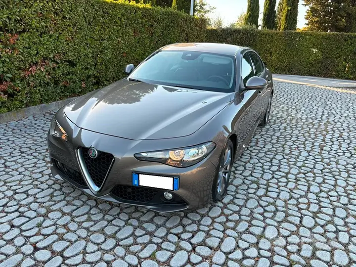 Alfa Romeo Giulia 2018 photo 5