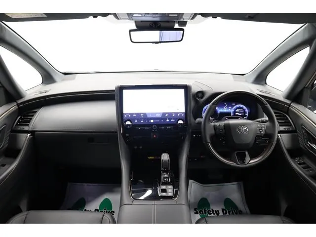 Toyota Alphard Hybrid Z 2025 photo 5