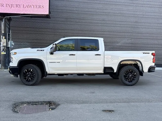 Chevrolet Silverado 3500Hd 2026 photo 3