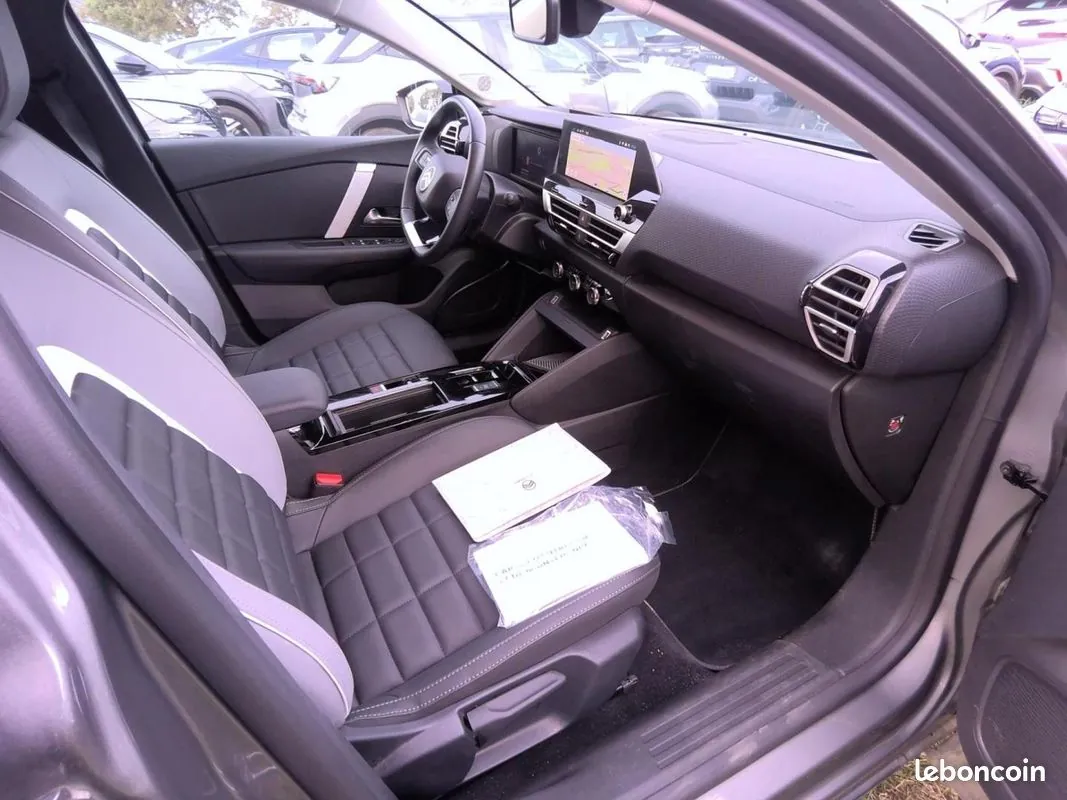 Citroen C4 2025 photo 3
