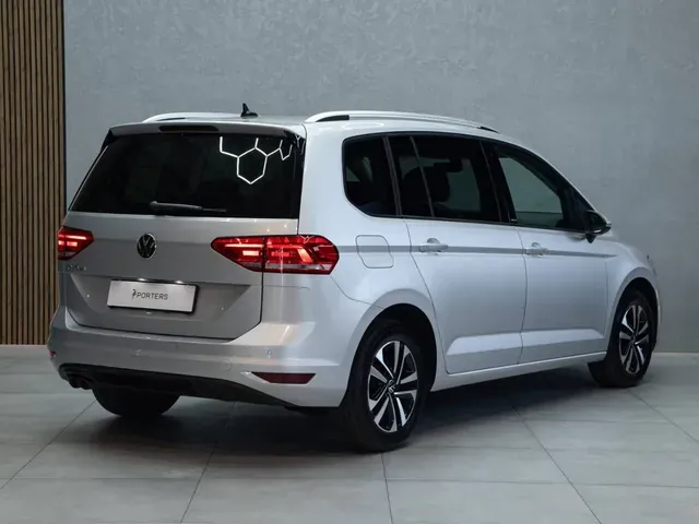 Volkswagen Touran 2021 photo 3