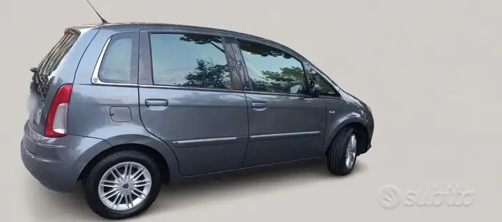 Lancia Musa 2010 photo 3