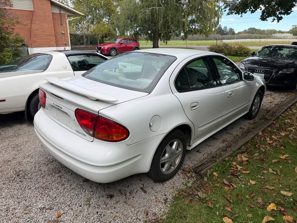 Oldsmobile Alero 2002 photo 3