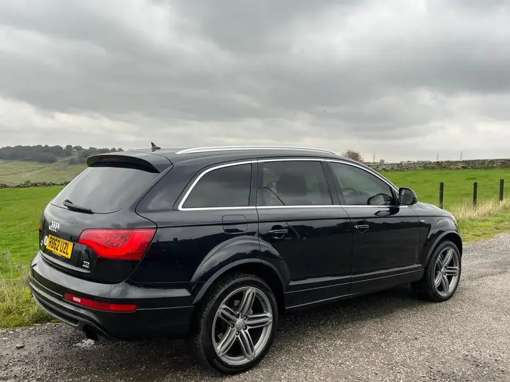 Audi Q7 2012 photo 5