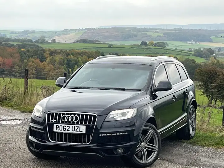 Audi Q7 2012 photo 2