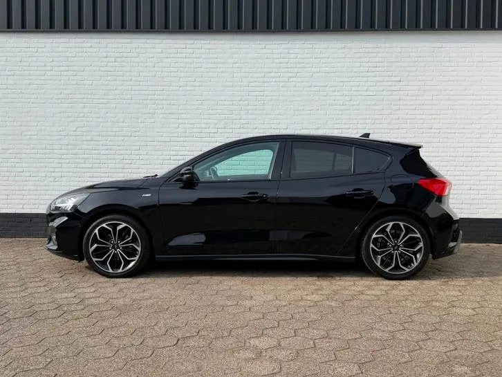 Ford Focus 2019 photo 2