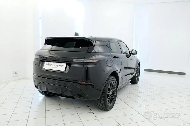 Land Rover Range Rover Evoque 2026 photo 2