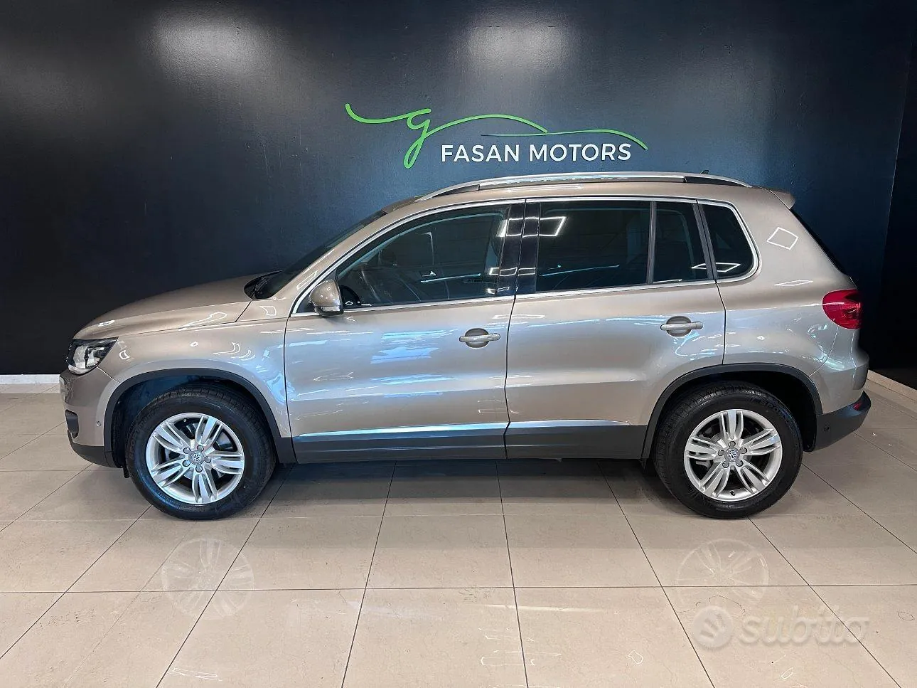 Volkswagen Tiguan 2012 photo 2