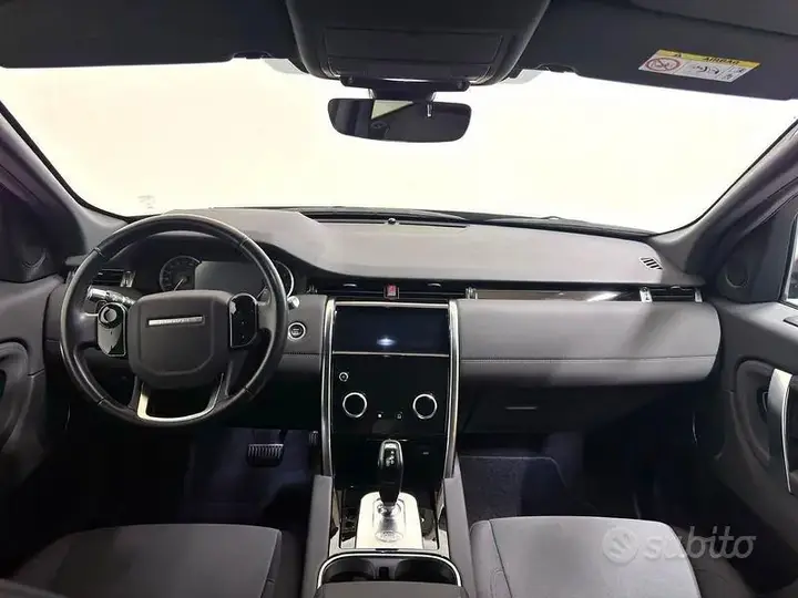 Land Rover Discovery Sport 2020 photo 4