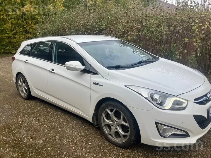 Hyundai I40 2013 photo 2