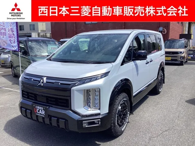 Mitsubishi Delica D:5