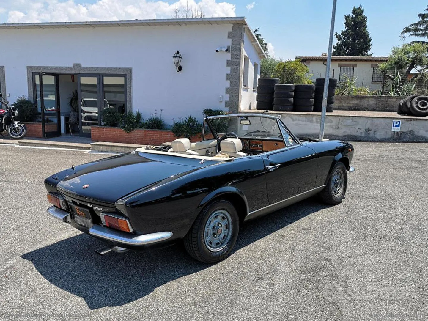 Fiat 124 Spider 1970 photo 2