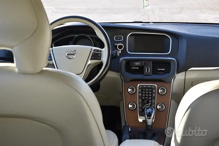 Volvo V40 2017 photo 4