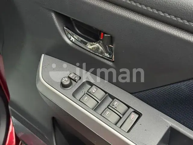 Toyota Roomy 2025 photo 4