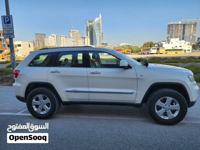 Jeep Grand Cherokee 2011 photo 4