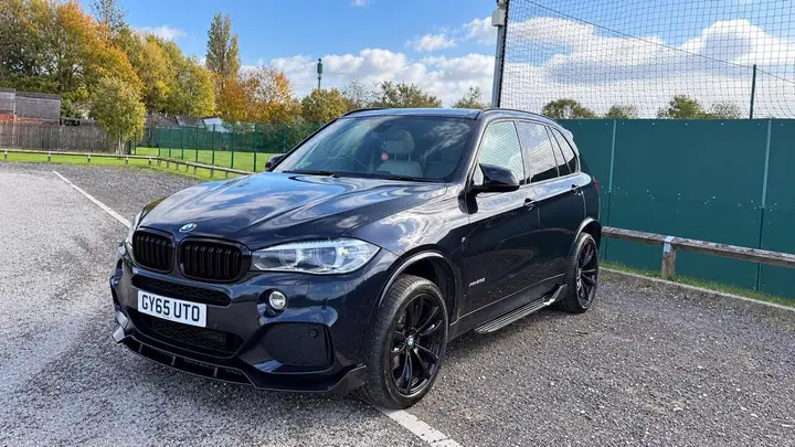 BMW X5 2015 photo 2