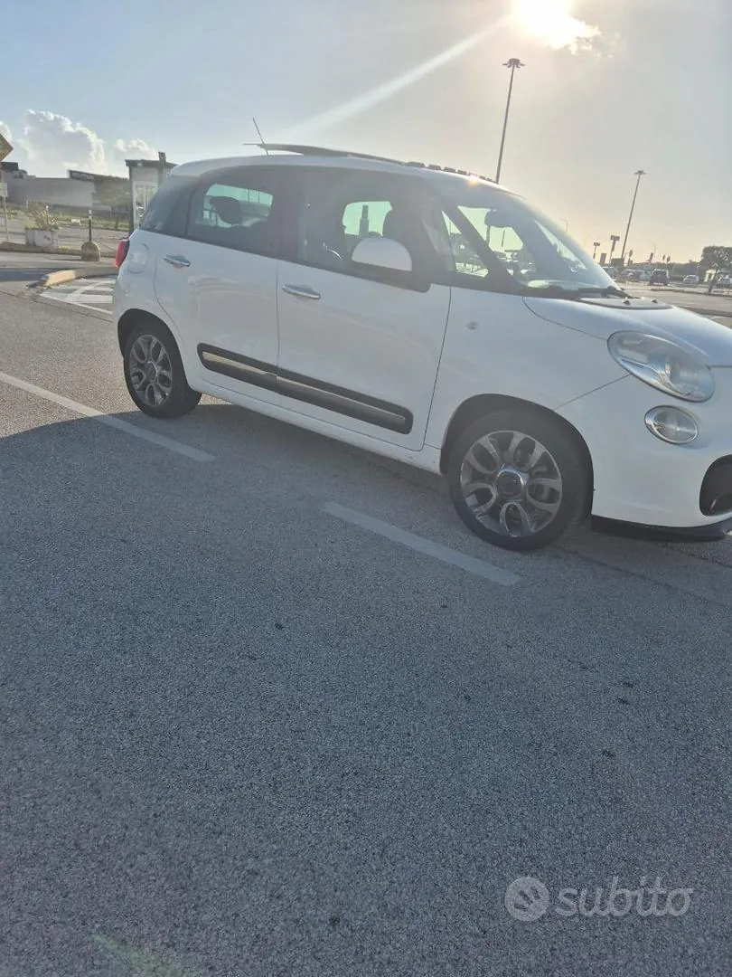 Fiat 500L 2014 photo 2