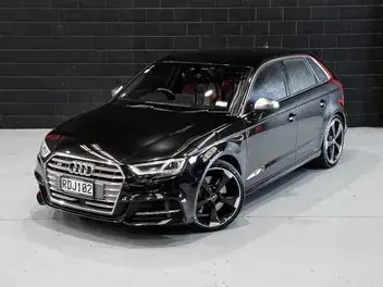 Audi S3 2017 photo 2